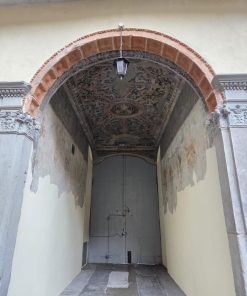 Alternative view of Pignolo con balcone